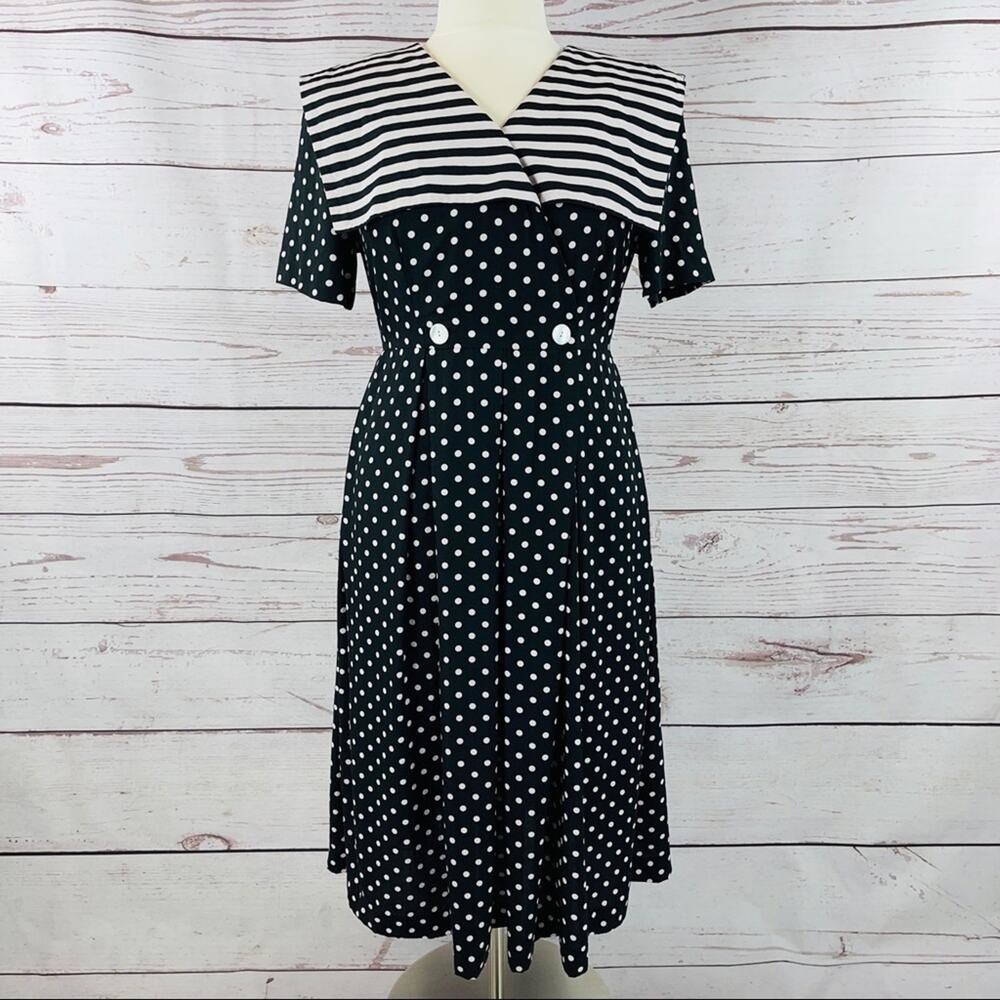 Sharon Young vintage black and white wide collar dress